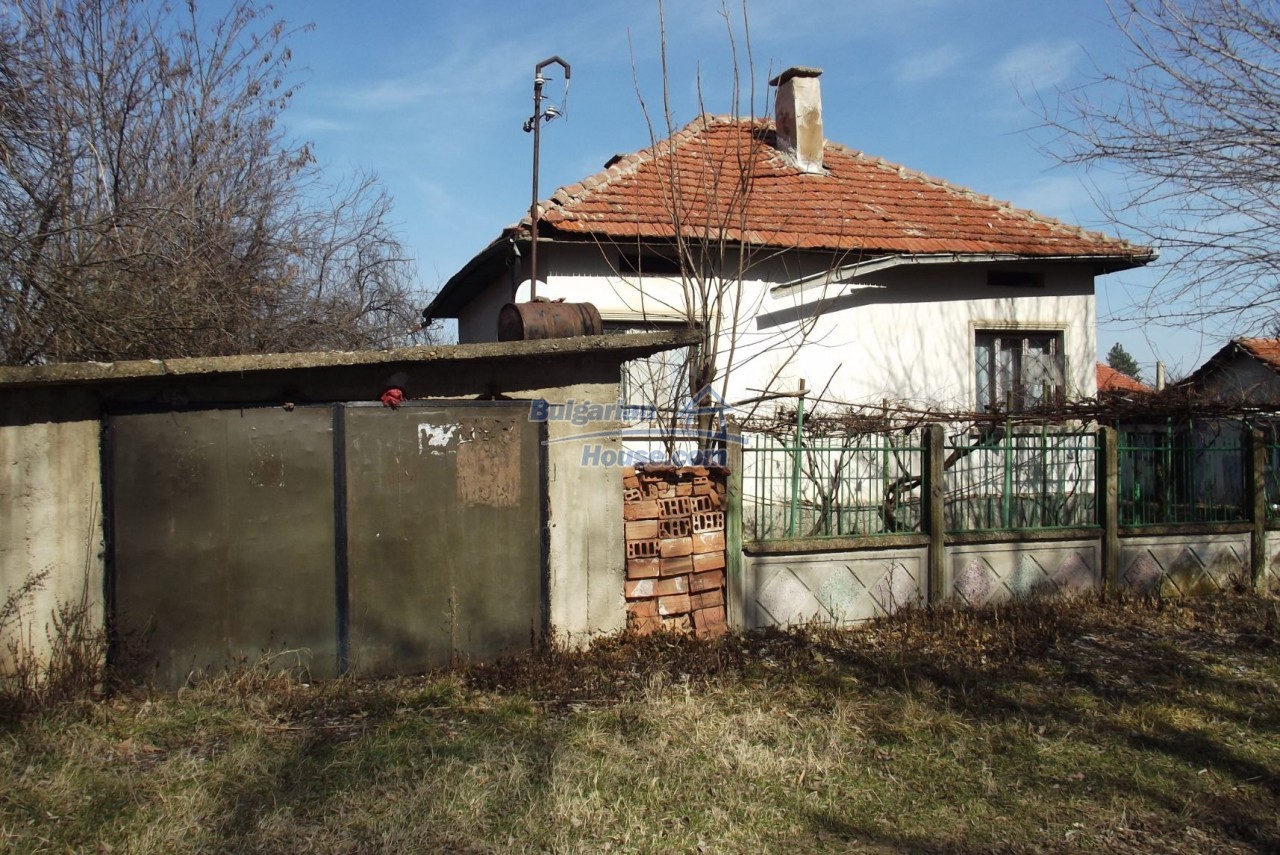 13021:28 - Cheap Bulgarian property for sale in Vratsa region near river 