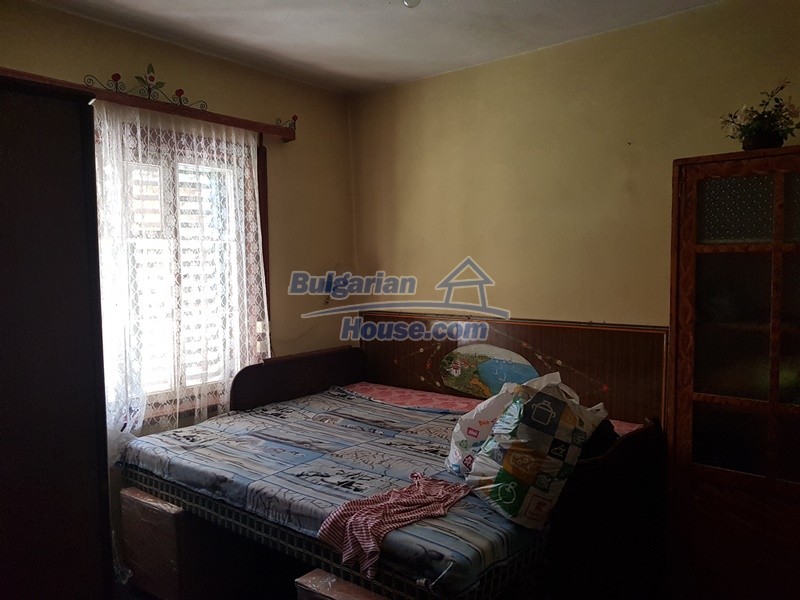 13053:37 - House for sale in lyaskovo 20 km from Plovdiv city