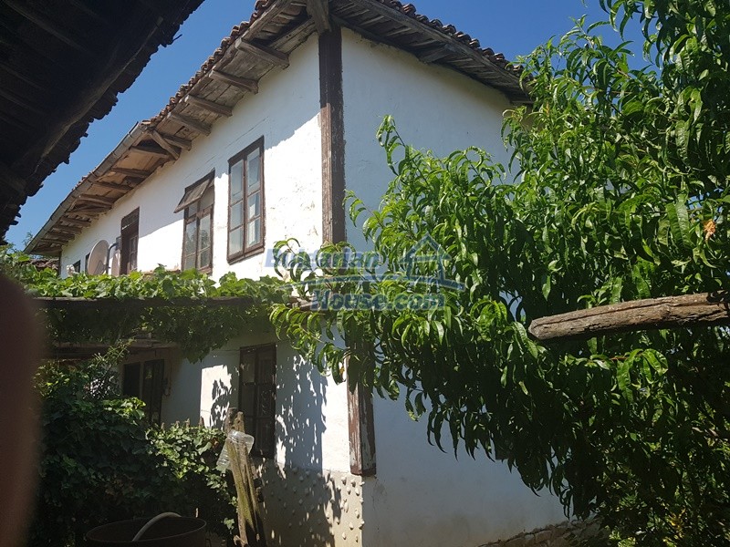13054:3 - Traditional Bulgarian house 9km away from Yastrebino lake Popovo