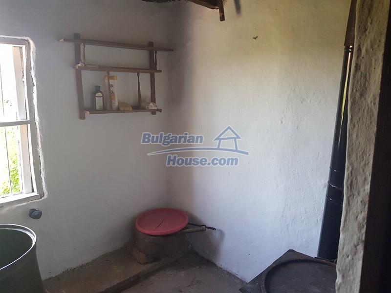 13054:58 - Traditional Bulgarian house 9km away from Yastrebino lake Popovo