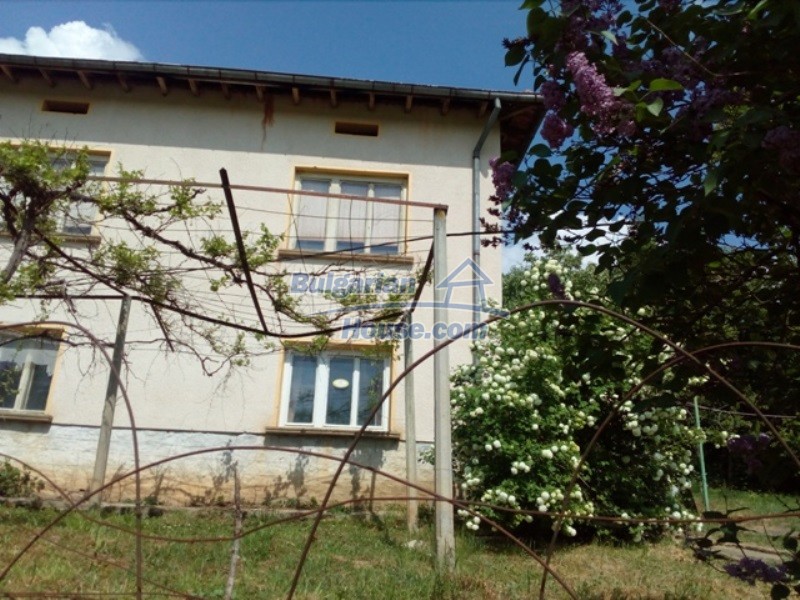13067:3 - Cozy Bulgarian house for sale near River and 70 km from Sofia