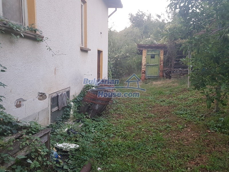 13067:9 - Cozy Bulgarian house for sale near River and 70 km from Sofia