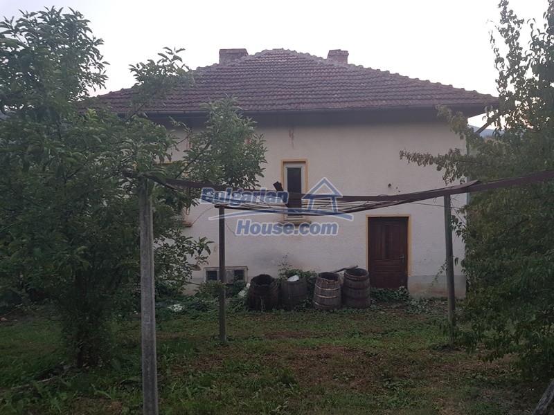 13067:12 - Cozy Bulgarian house for sale near River and 70 km from Sofia