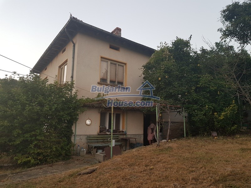 13067:23 - Cozy Bulgarian house for sale near River and 70 km from Sofia