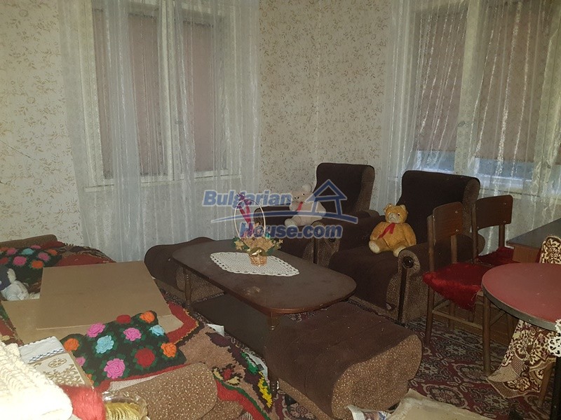 13067:52 - Cozy Bulgarian house for sale near River and 70 km from Sofia