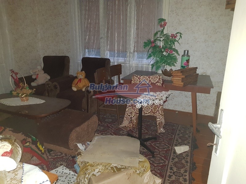 13067:54 - Cozy Bulgarian house for sale near River and 70 km from Sofia