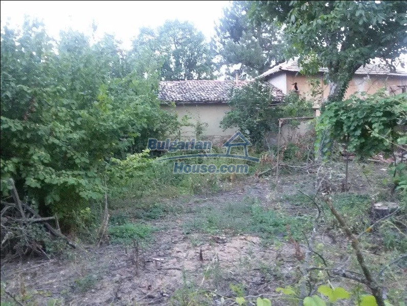 13071:15 - Cheap house for sale  55 km from Veliko Tarnovo with big garden