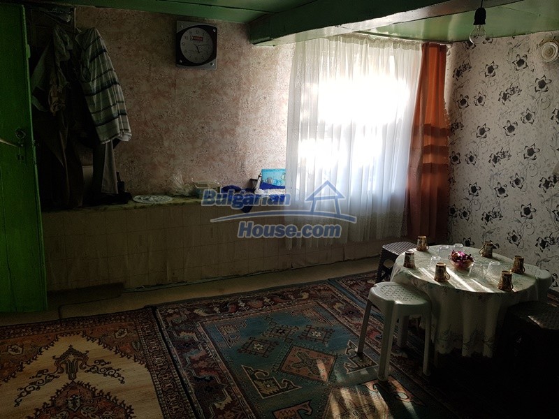 13073:13 - House in good condition  in a peaceful place close to Popovo 