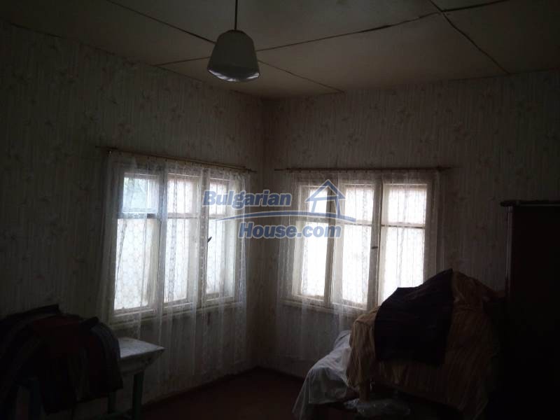 13117:36 - Продается дом в деревне в 29 км от города Пловдив
