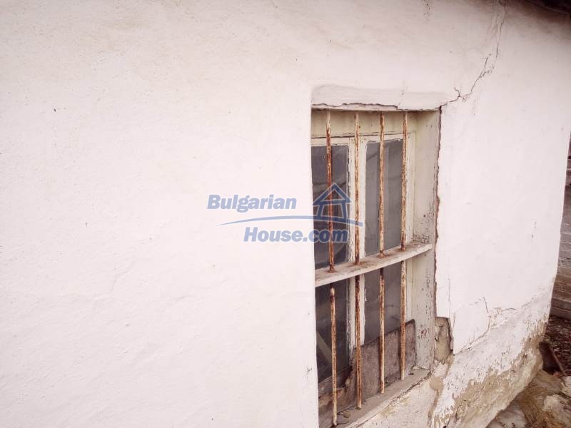 13117:44 - Продается дом в деревне в 29 км от города Пловдив