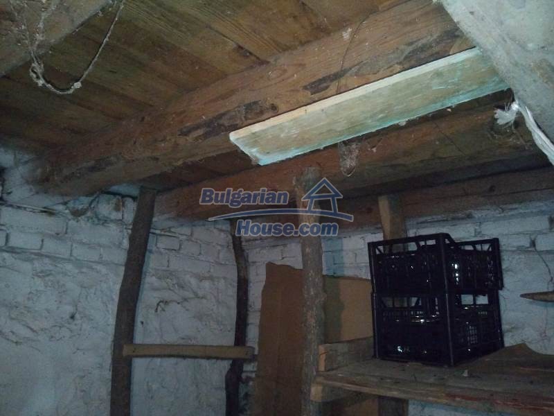 13117:57 - Продается дом в деревне в 29 км от города Пловдив