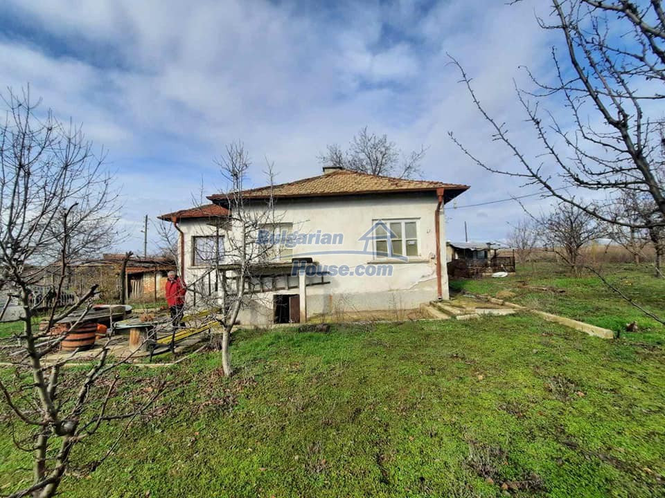 13175:1 - Rural Bulgarian house between Plovdiv and Stara Zagora 
