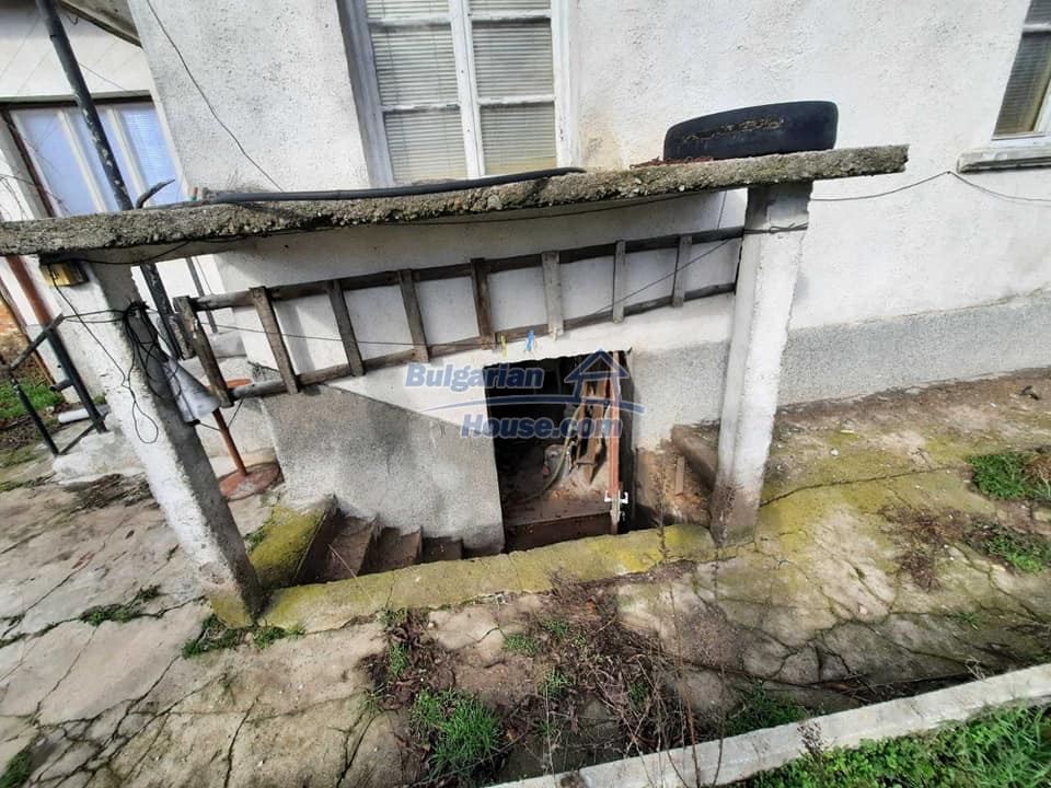13175:17 - Rural Bulgarian house between Plovdiv and Stara Zagora 