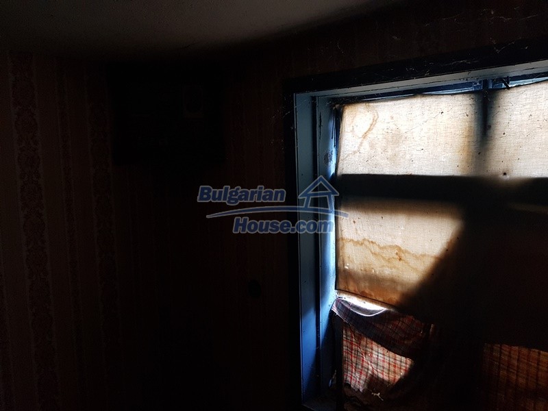 13066:45 - Extremely cheap Bulgarian house  with nice views near Popovo