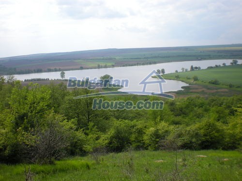 13193:8 -  Cheap bulgarian house The area is suitable for fishing!