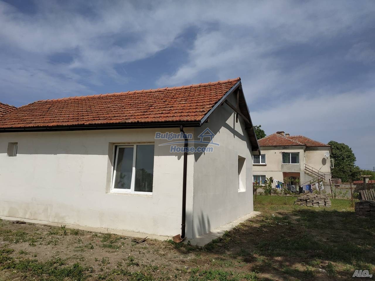 13189:21 - Bulgarian house only 10km  from the sea!