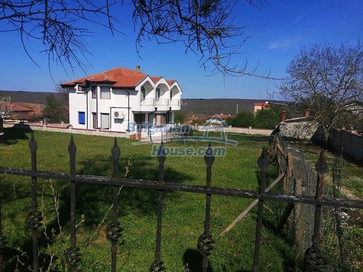 13245:1 - Bulgarian house 23 km from Varna and the sea LOVELY SEA VIEW  ! 