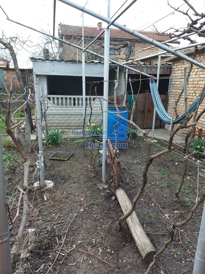 13306:7 - Cheap Bulgarian house for sale in Valchi Dol!