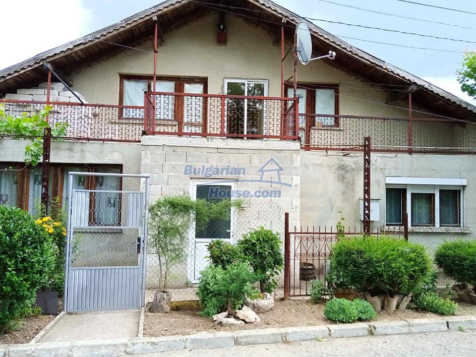 13310:1 - Lovely Bulgarian house for sale in Dobrich region!