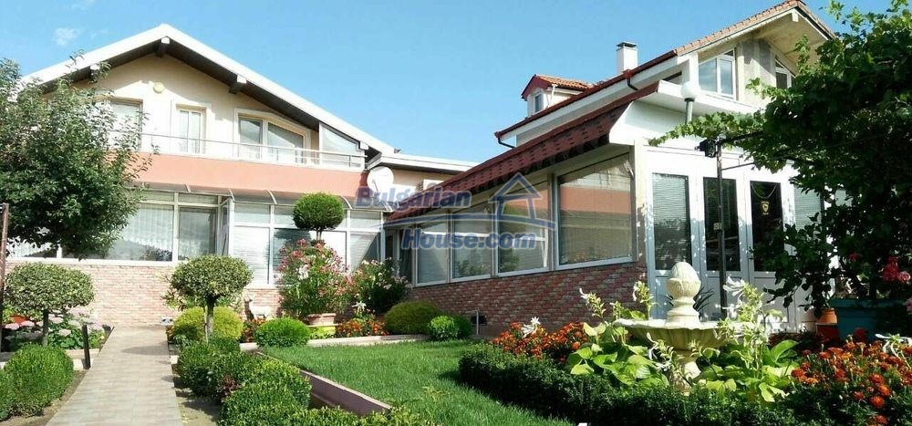 13324:1 - Beautiful house for sale only 8km from the center of Varna!