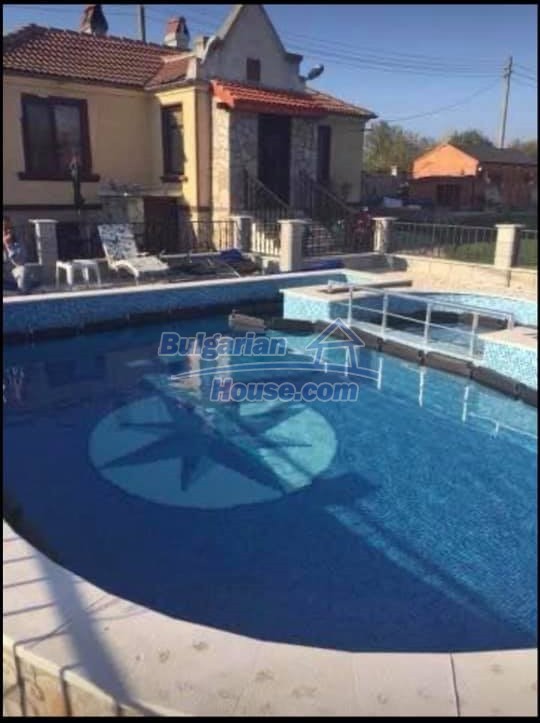 13328:3 - Fantastic house with pool only 20 km from Varna