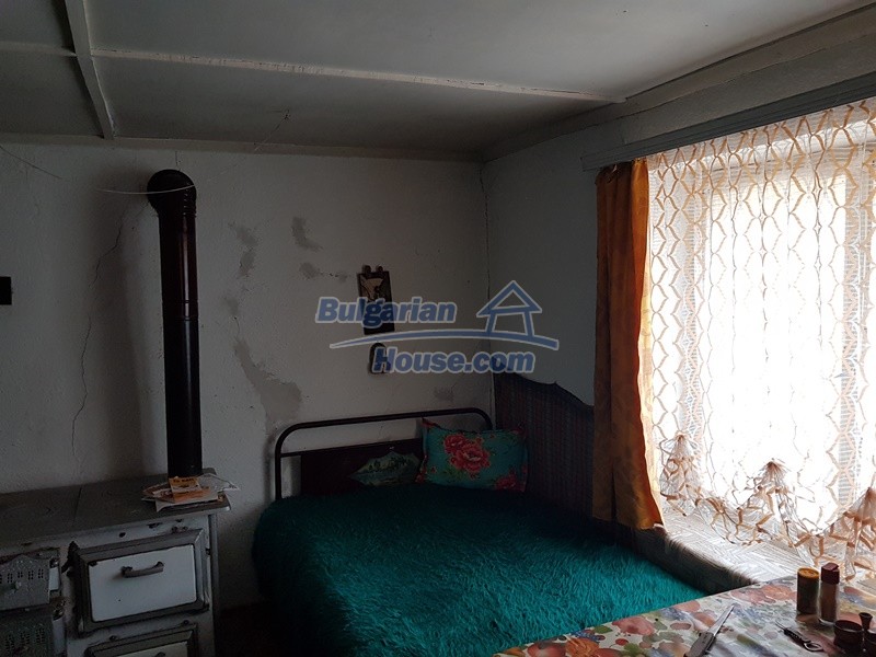 13078:18 - House for sale 50 km from Plovdiv and 20km from Chirpan 