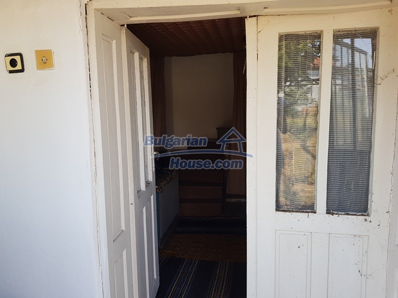 13078:13 - House for sale 50 km from Plovdiv and 20km from Chirpan 
