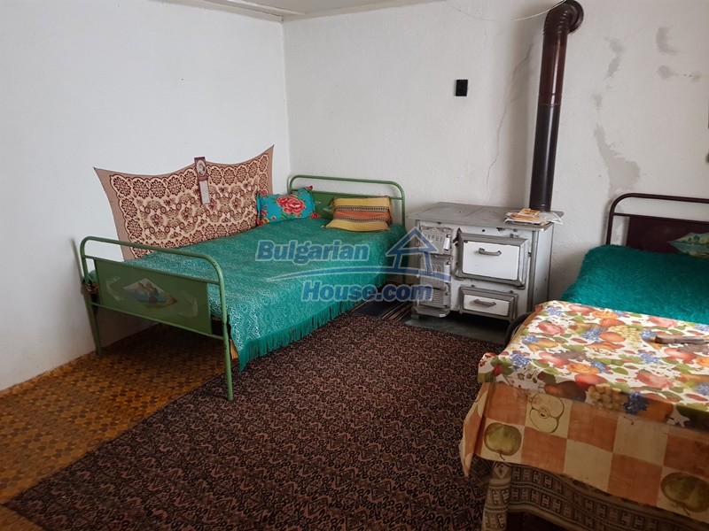 13078:17 - House for sale 50 km from Plovdiv and 20km from Chirpan 