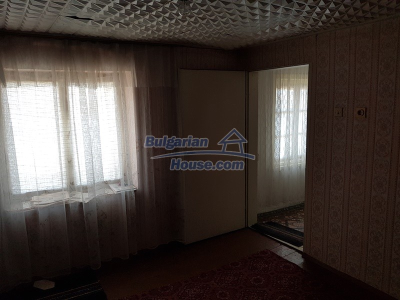 13078:38 - House for sale 50 km from Plovdiv and 20km from Chirpan 