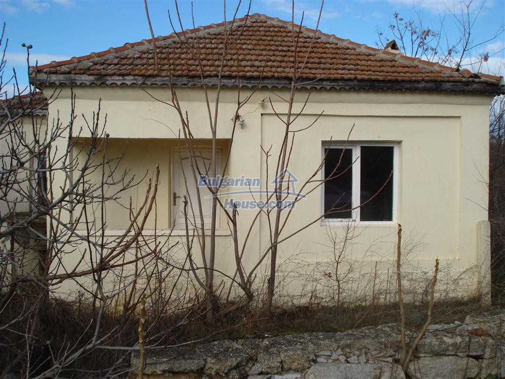 10702:17 - House for sale in Granitovo Elhovo region 