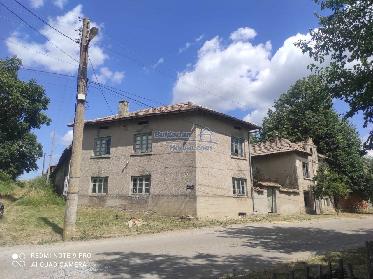 13379:2 - Good investment - cheap house with big barn and a garden Popovo