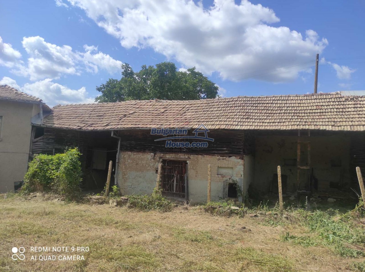 13379:9 - Good investment - cheap house with big barn and a garden Popovo