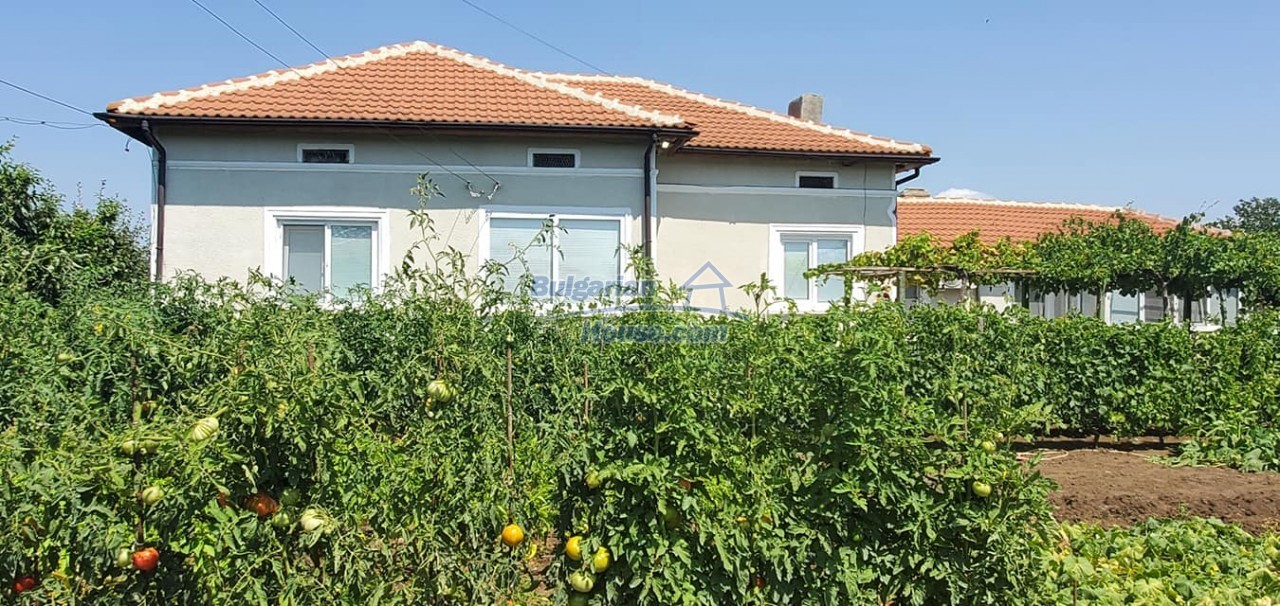 13385:13 - House for sale with 6 bedrooms 6 km from Balchik!