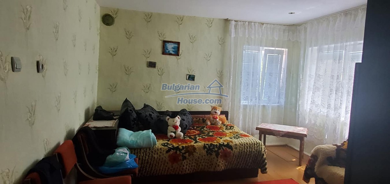 13385:21 - House for sale with 6 bedrooms 6 km from Balchik!