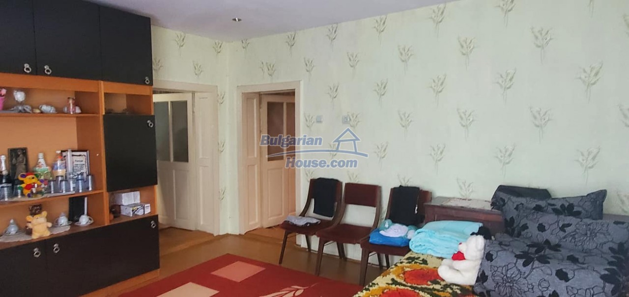 13385:23 - House for sale with 6 bedrooms 6 km from Balchik!