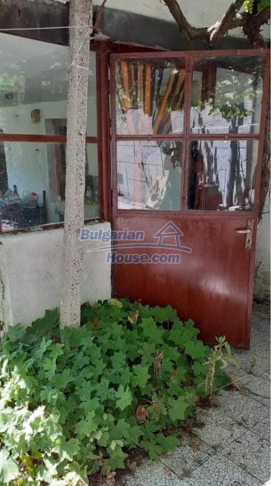 13393:5 - One storey house for sale 10 km from Yambol city