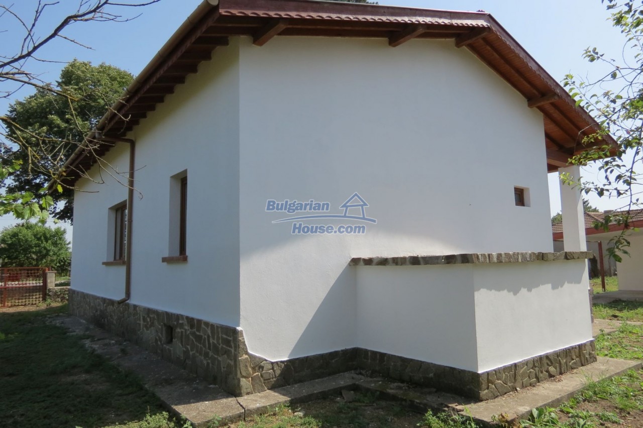 13407:9 - Bulgarian cozy Renovated house for sale near Dobrich!