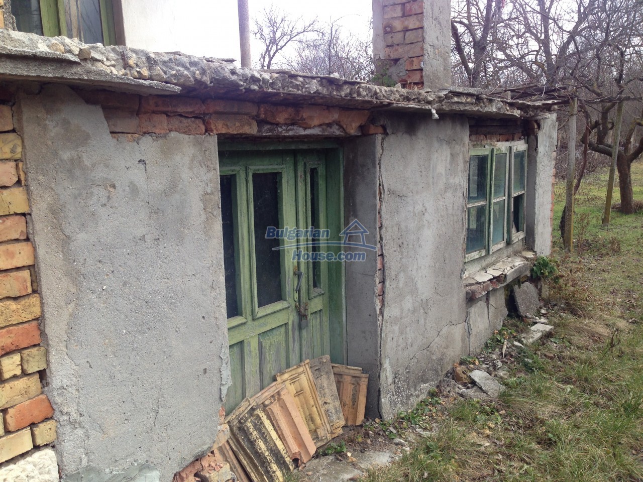 13411:4 -  Cheap rural house for sale in Varna region