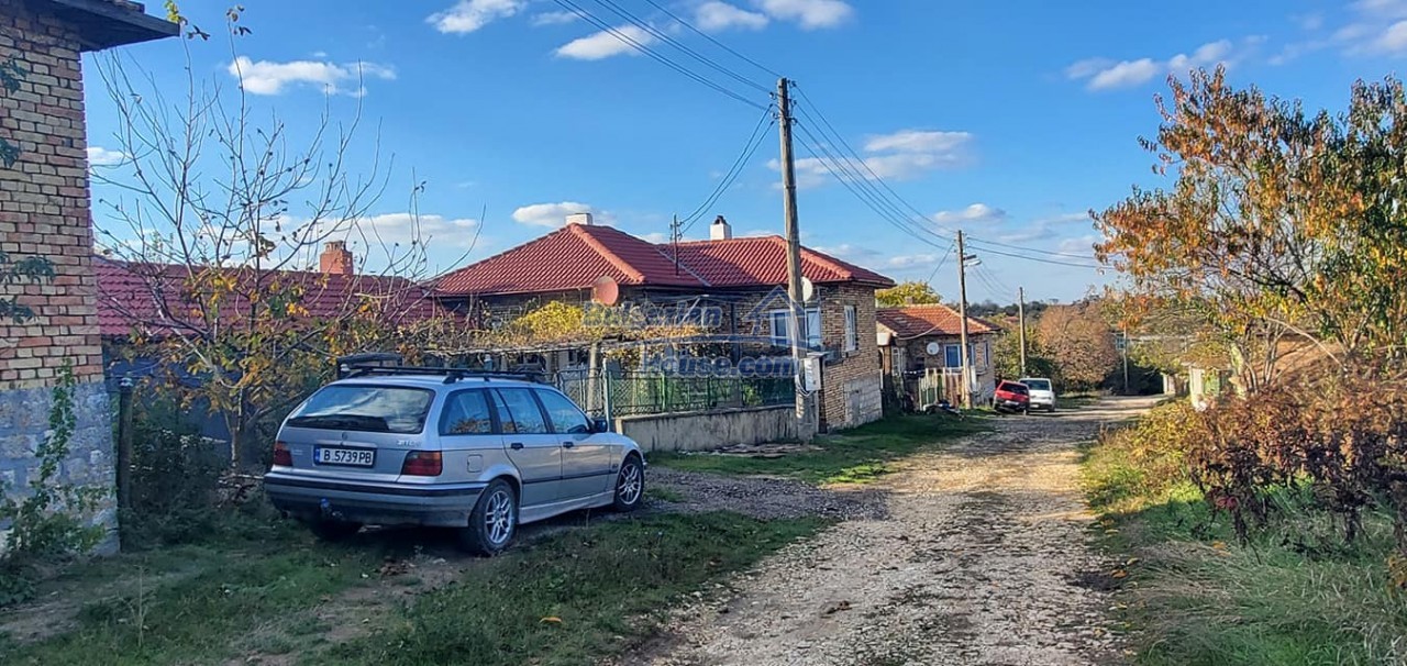 13412:10 - Cheap house for sale in Varna region!