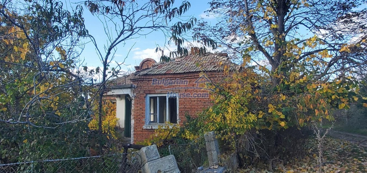 13413:34 - Cheap Bulgarian house for renovation Varna region
