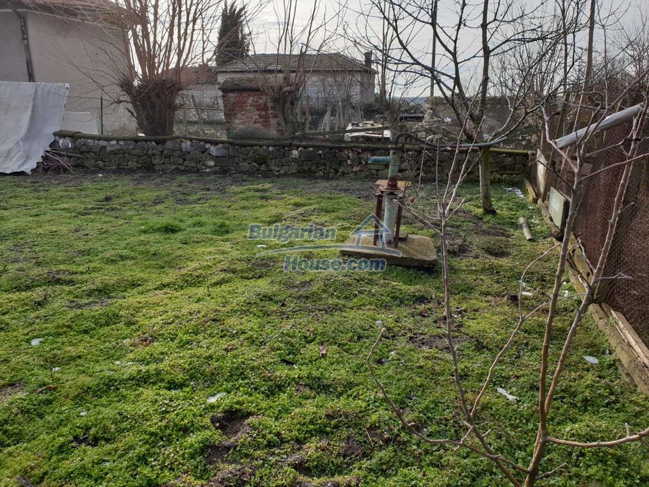 13421:28 - House for sale between Plovdiv and Stara Zagora good condition