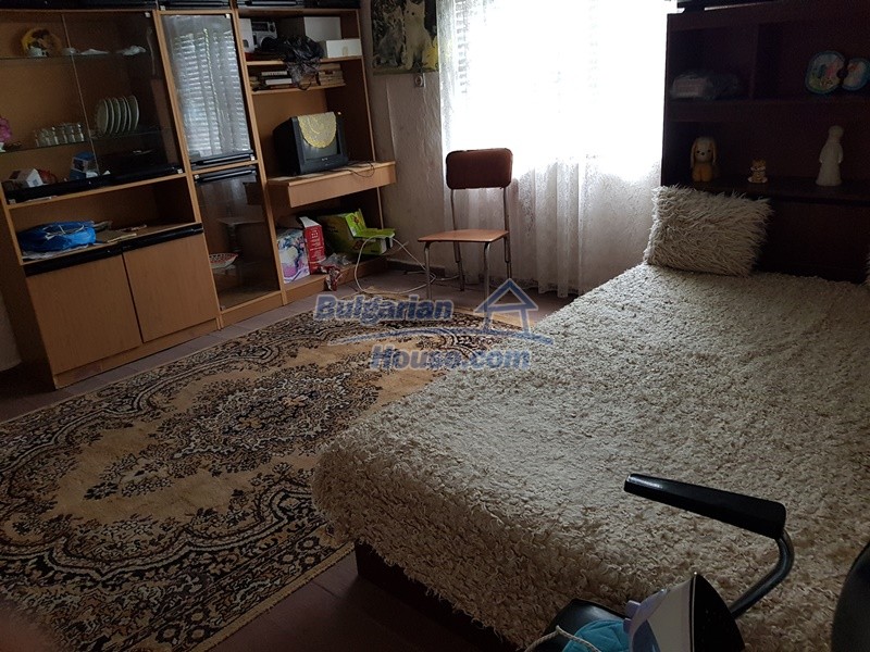 13422:14 - Two houses and garden 3000 sq.m in a village 50 km from Plovdiv