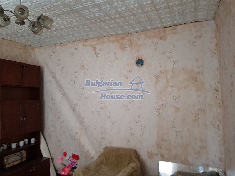 13422:20 - Two houses and garden 3000 sq.m in a village 50 km from Plovdiv