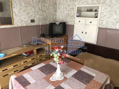13429:6 - Cozy Bulgarian property in a village 50 km from Plovdiv 