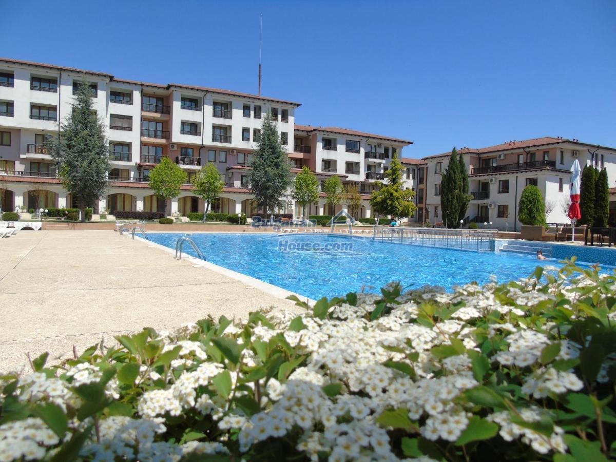 13447:1 - One bedroom apartment near Albena,  ideal for investment!