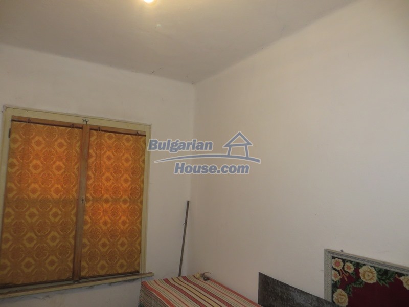 13486:27 - 3 bedroom house in very good condition 30 km from Veliko Tarnovo