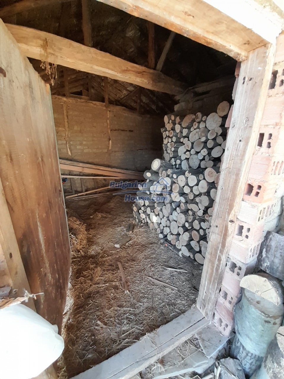13389:25 - House ready to move in 25 km between Yambol and Sliven