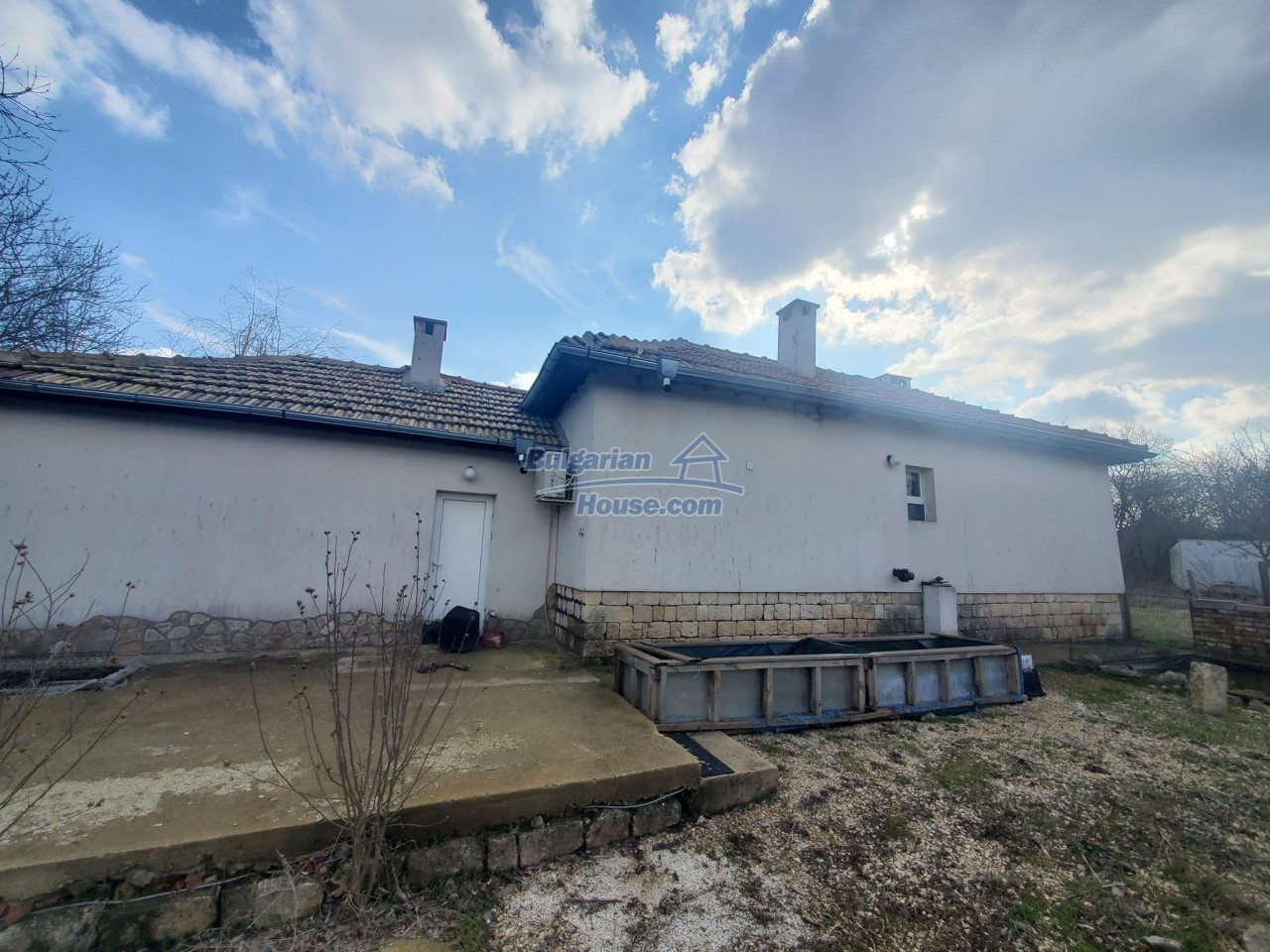 13482:39 - Renovated 3 bedrooms house in Varna region