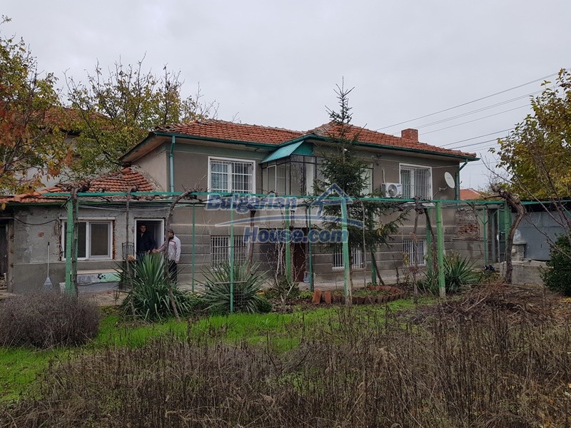 13421:56 - House for sale between Plovdiv and Stara Zagora good condition