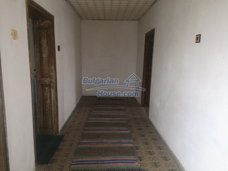13512:13 - House with garden  for sale between Stara Zagora and Plovdiv 